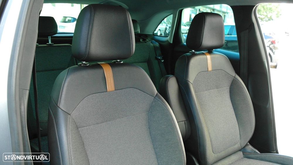 Opel Crossland X 1.2 T Innovation - 21