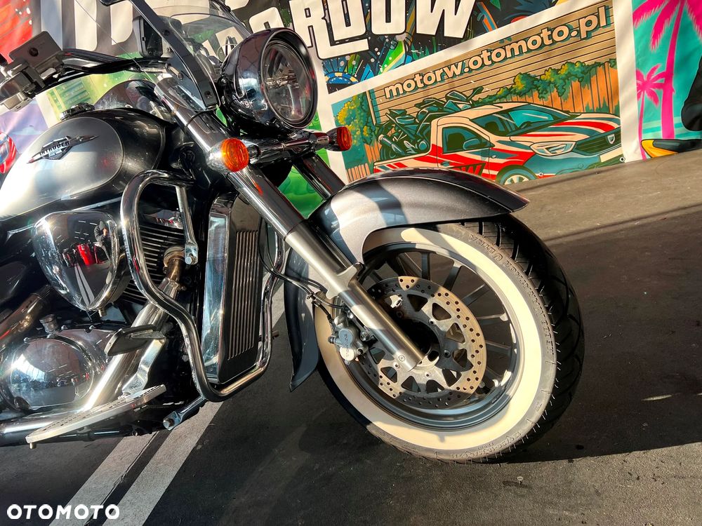 Suzuki Intruder - 7