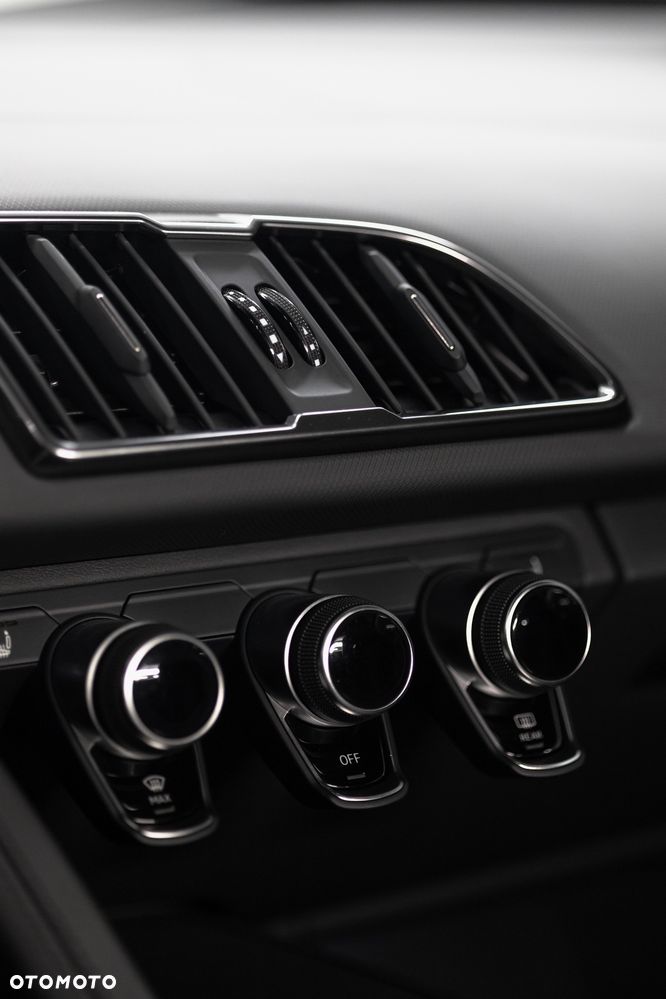 Audi R8 Coupé V10 Quattro Performance - 16