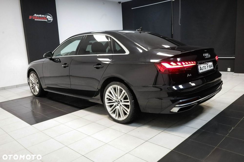 Audi A4 Limousine - 11