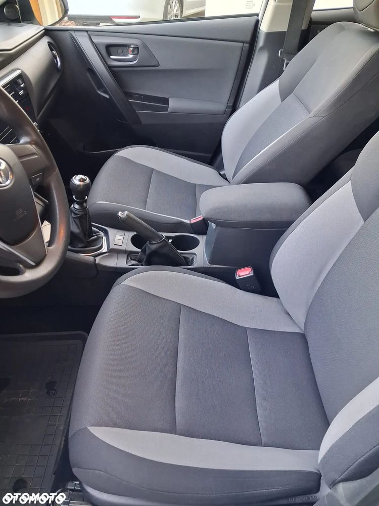 Toyota Auris 1.6 Active - 12