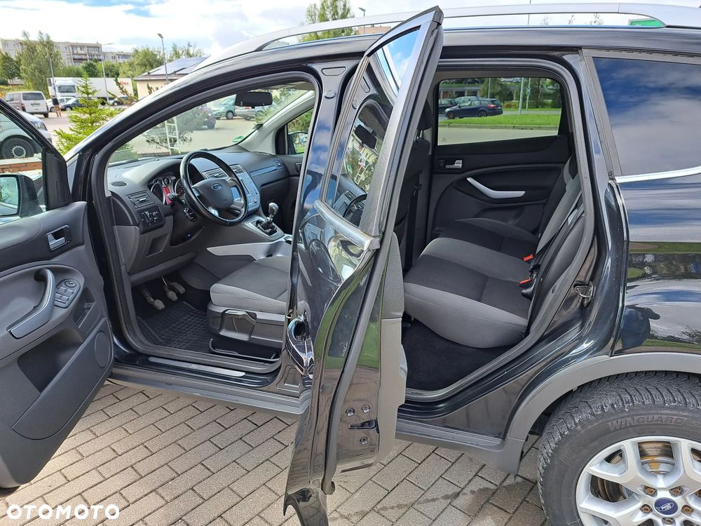 Ford Kuga - 12