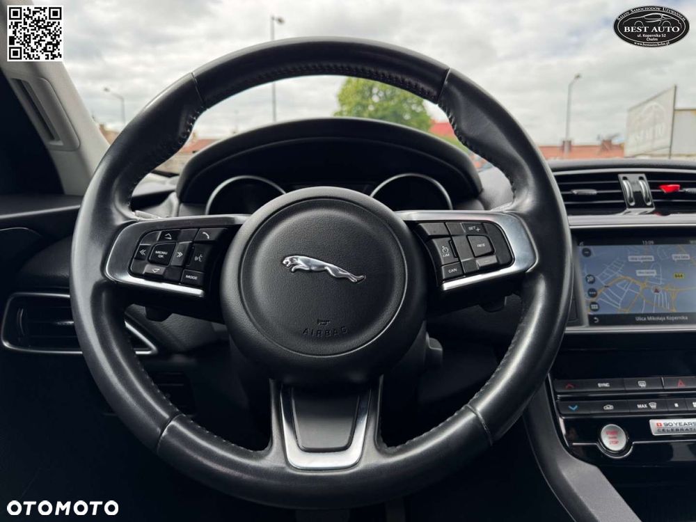 Jaguar F-Pace - 35