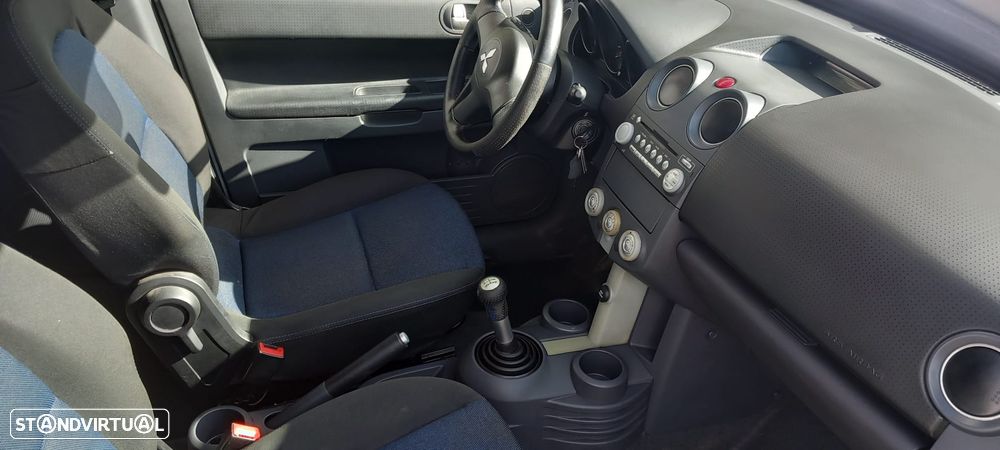 Mitsubishi Colt - 6