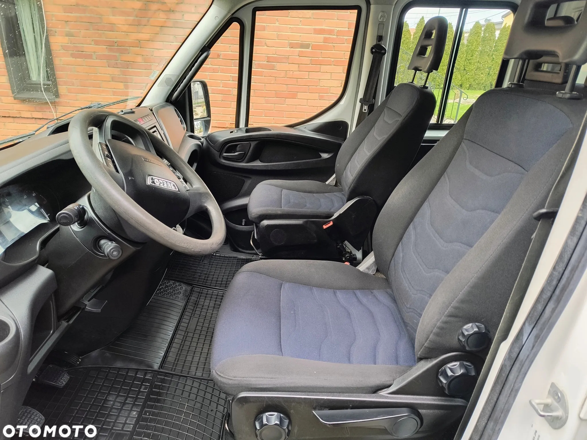 Iveco DAILY - 12