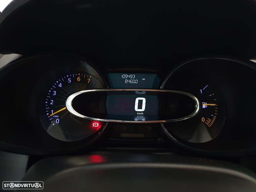 Renault Clio 1.2 16V GT - 21