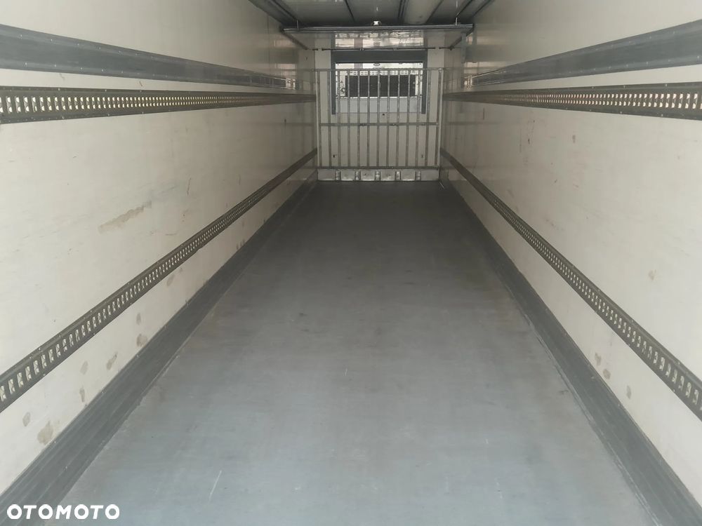 Chereau Gruba ściana,dwa agregaty, spalinowo-elektryczne - 6