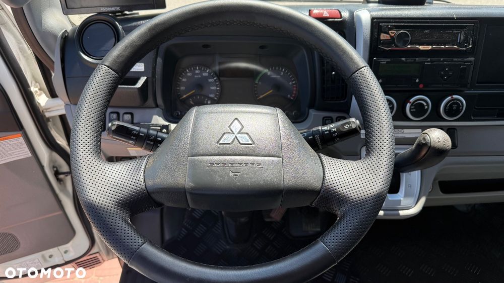 Mitsubishi Fuso Canter - 11
