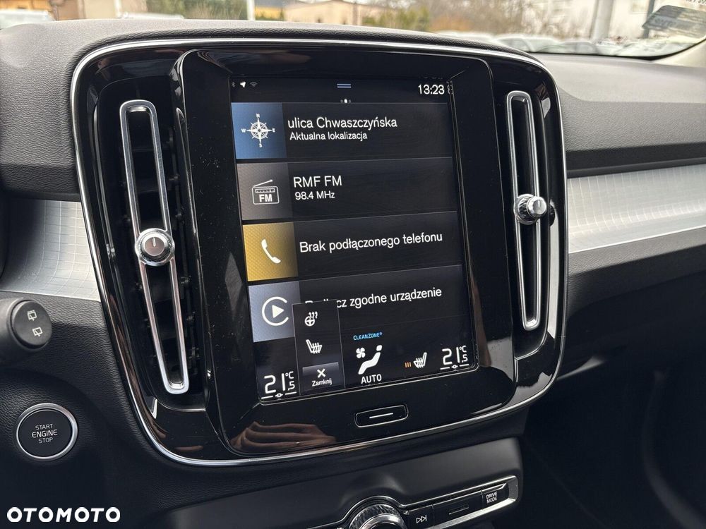 Volvo XC 40 T3 Momentum Pro - 17