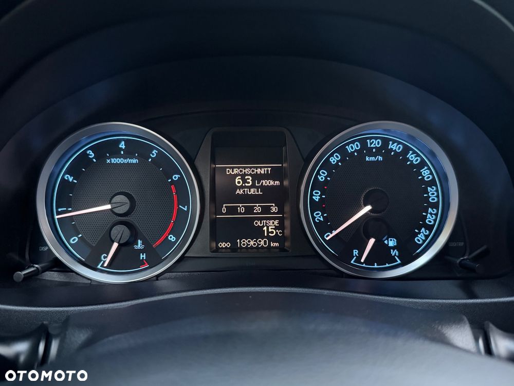 Toyota Auris 1.33 VVT-i Edition - 25