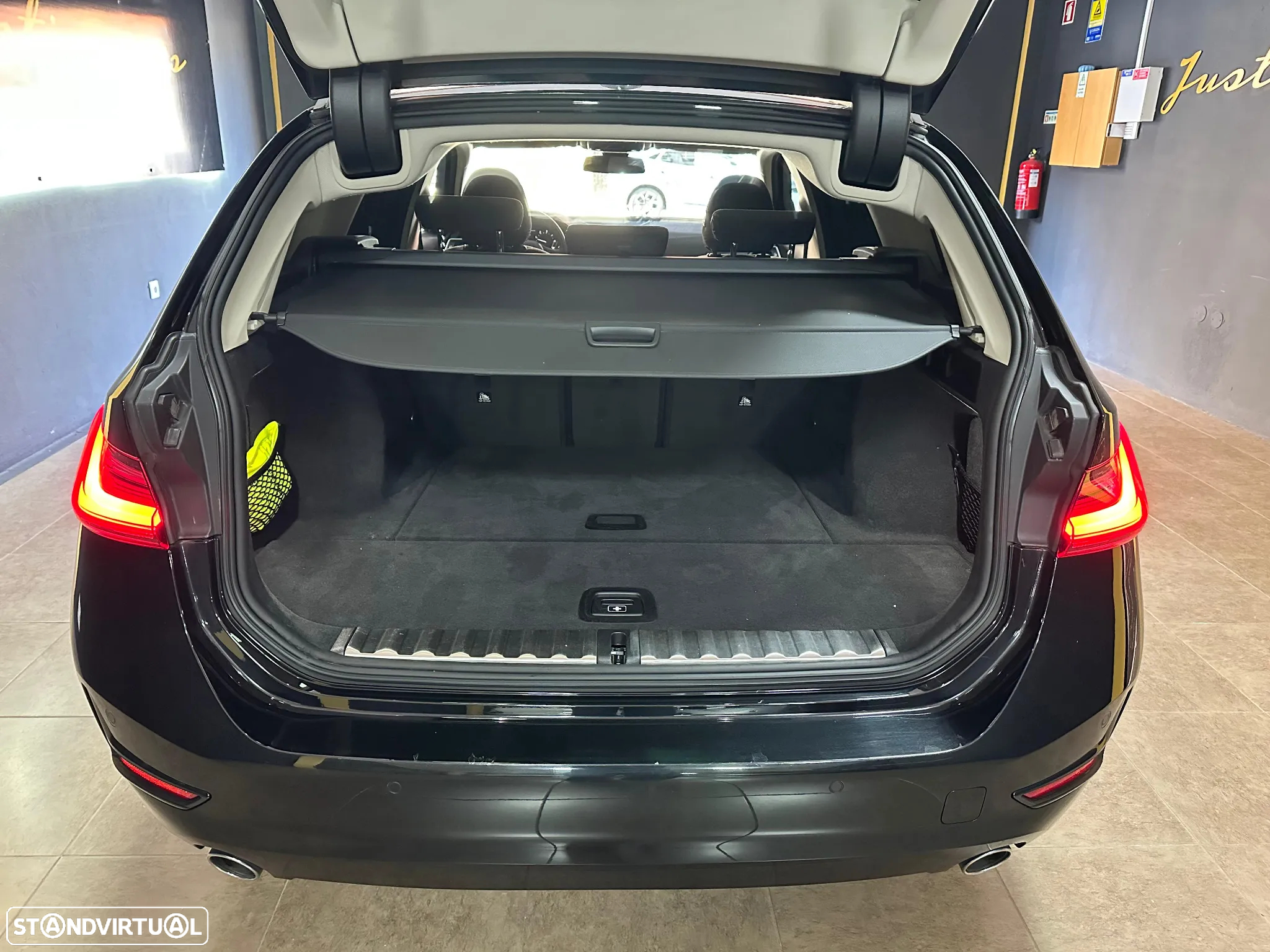 BMW 318 d Touring Auto - 29