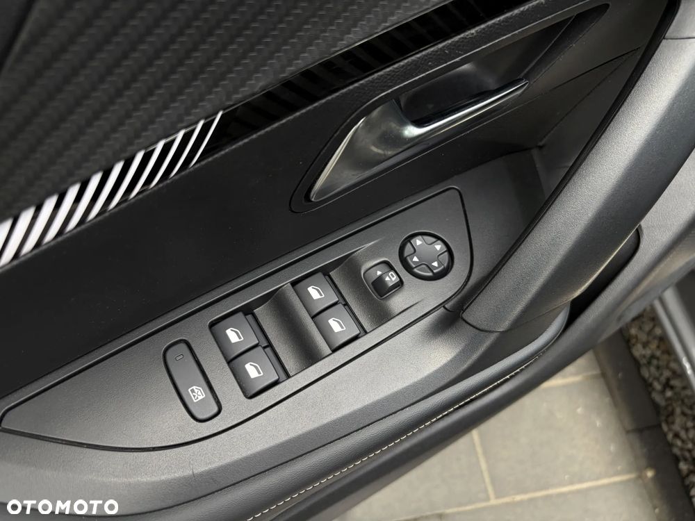 Peugeot 2008 1.2 PureTech Allure Pack S&S EAT8 - 32