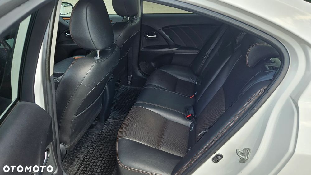 Toyota Avensis 1.8 Prestige MS - 15