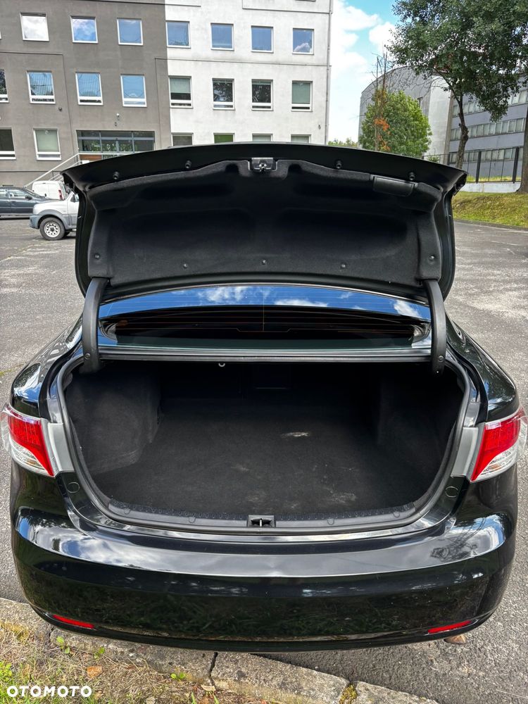 Toyota Avensis - 4
