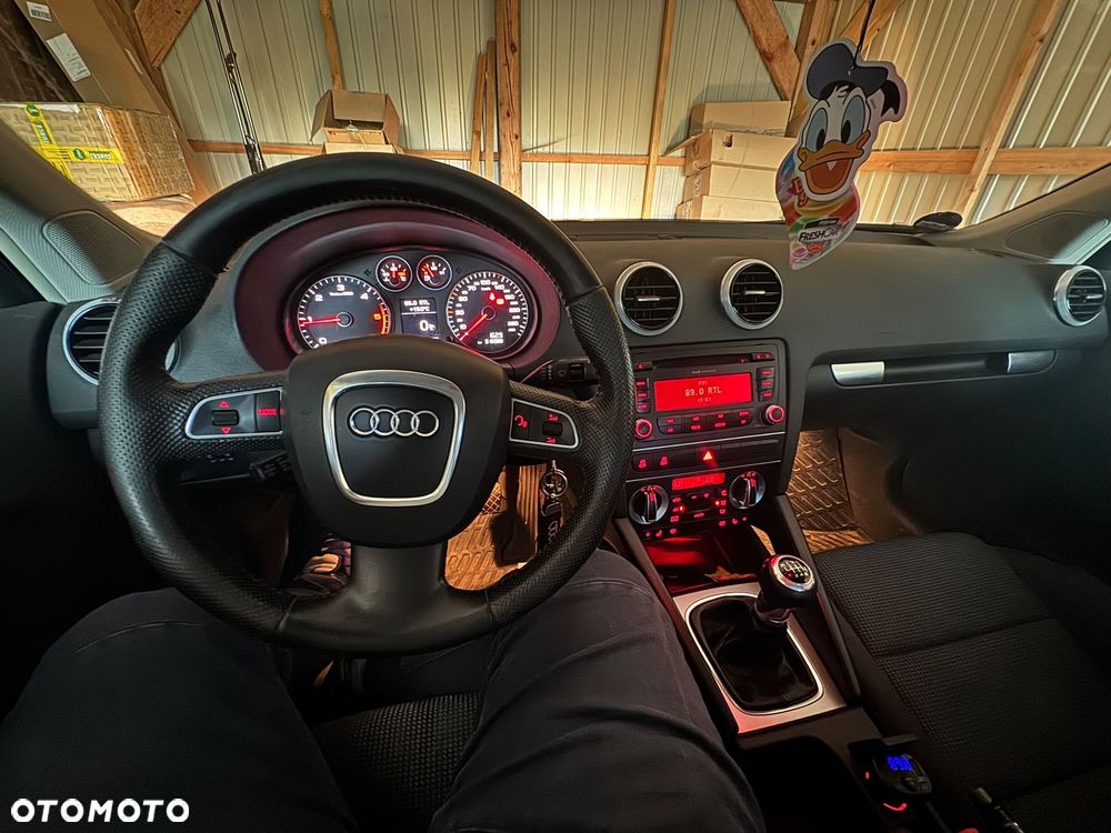 Audi A3 Sportback 2.0 TDI DPF Ambiente - 12