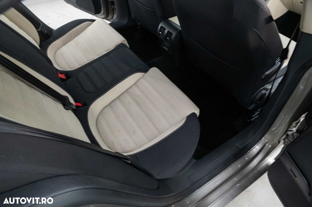 Volkswagen Passat 2.0 TDI BlueMotion Tehnology 4Motion Comfortline - 8