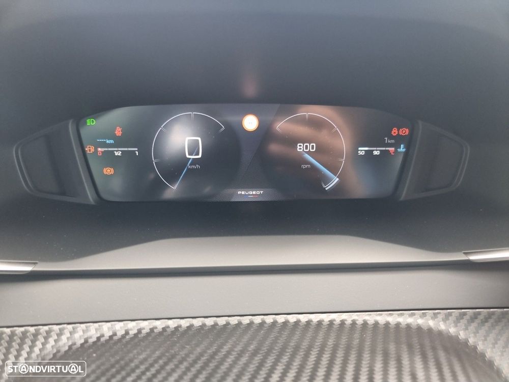 Peugeot 208 - 13