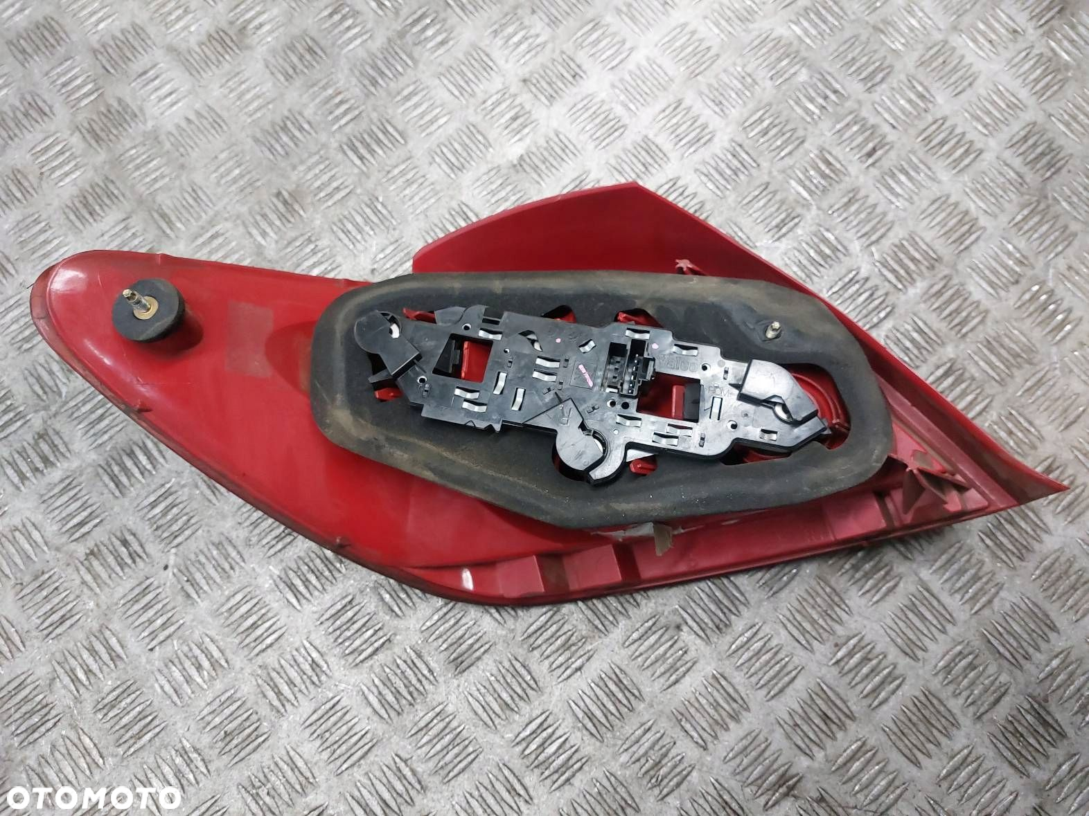 LAMPA LEWY TYŁ + PRAWY TYŁ PEUGEOT 307 I HB 5D - 5