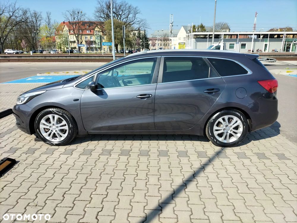 Kia Ceed 1.6 CRDi 128 Platinum Edition - 6