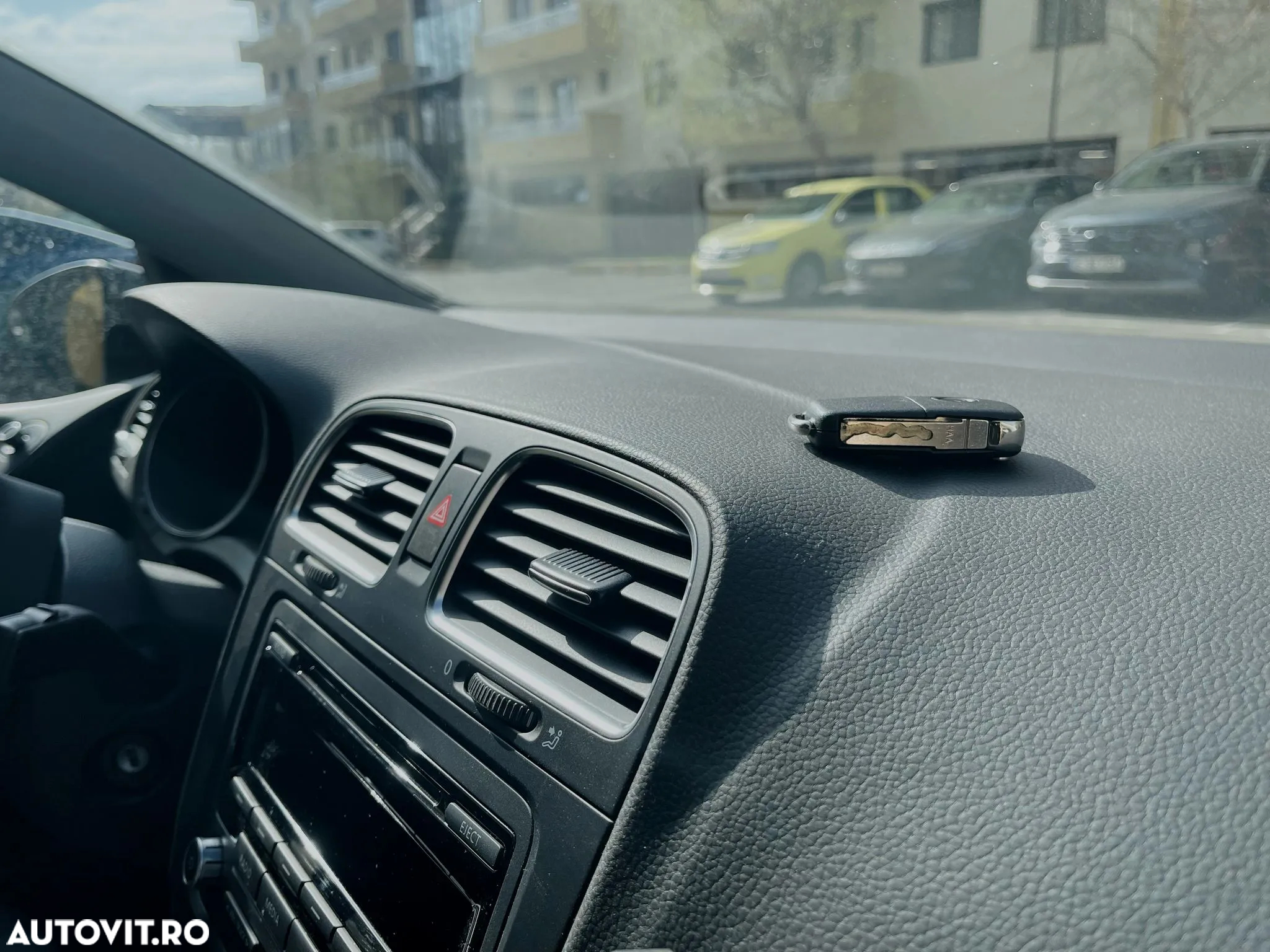 Volkswagen Golf - 11