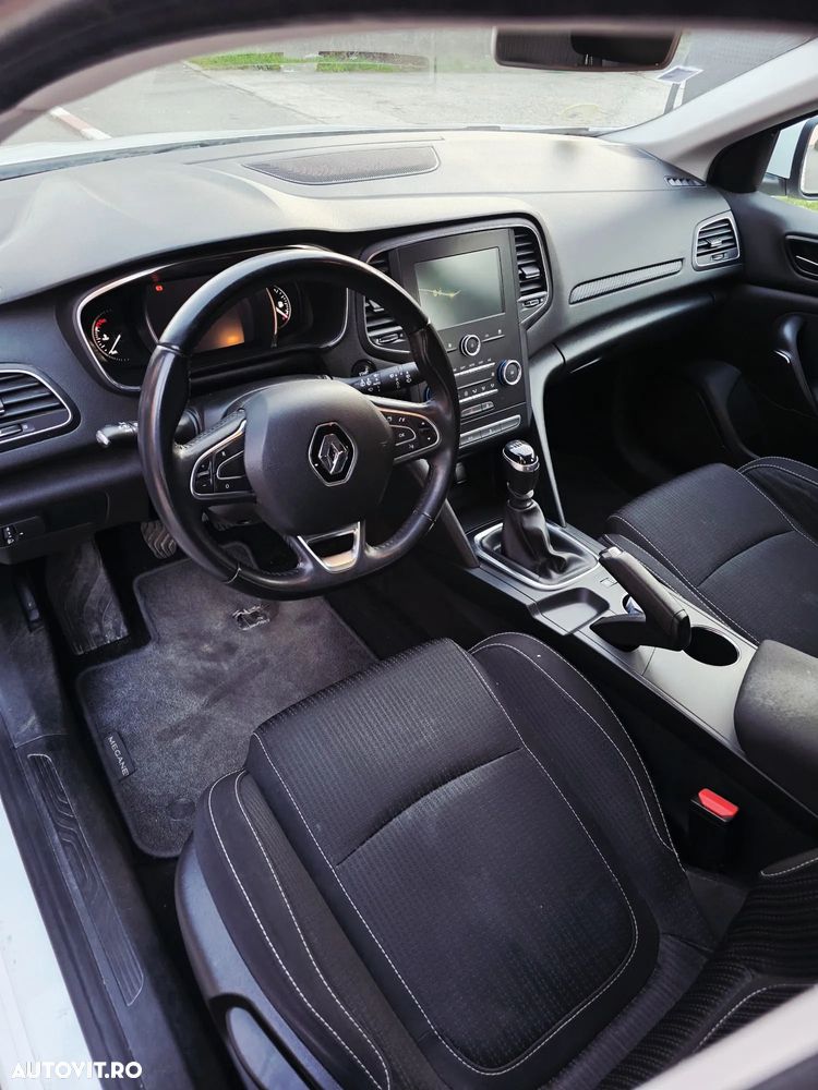 Renault Megane BLUE dCi 115 BUSINESS EDITION - 7