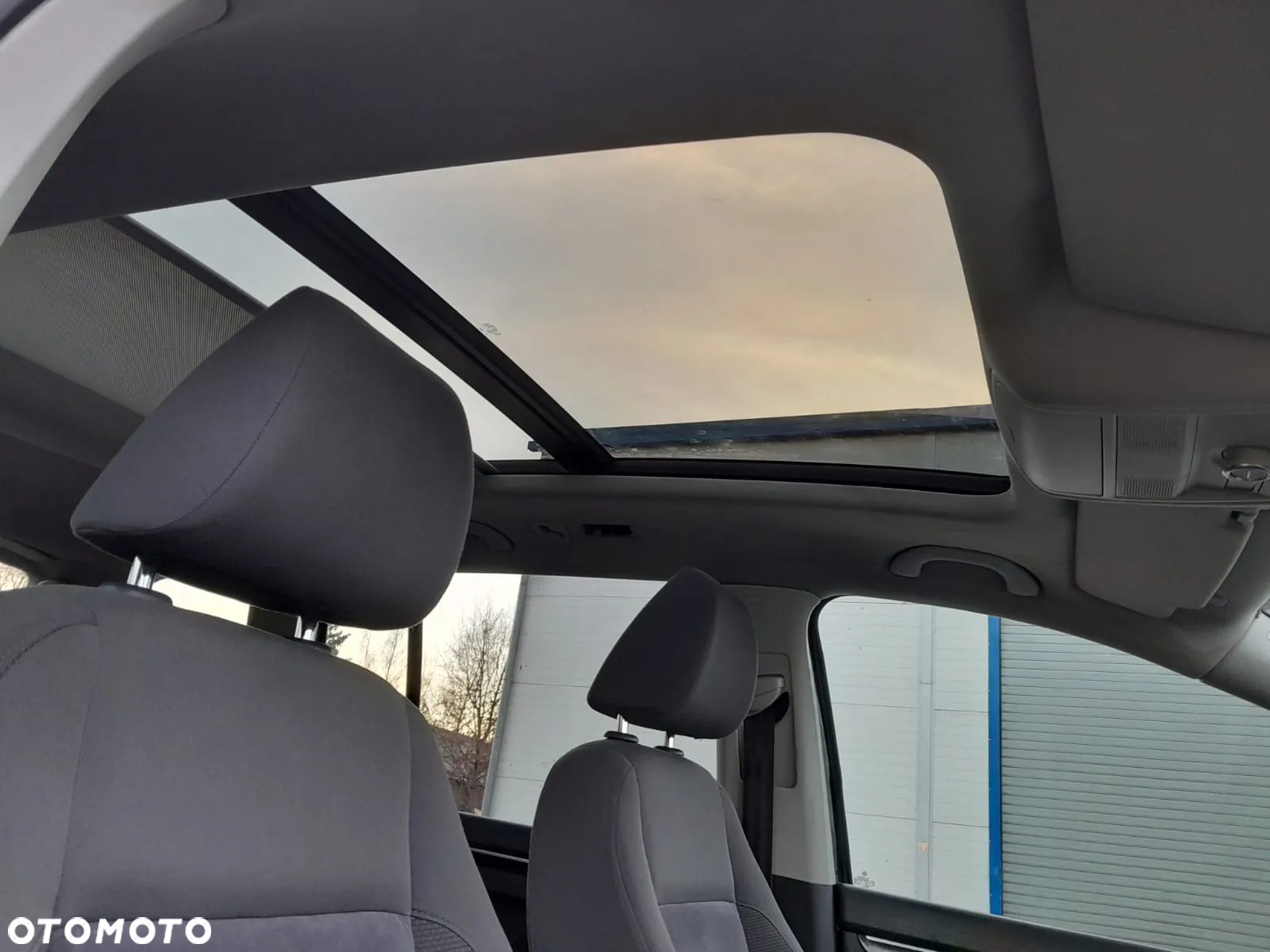 Volkswagen Touran - 9