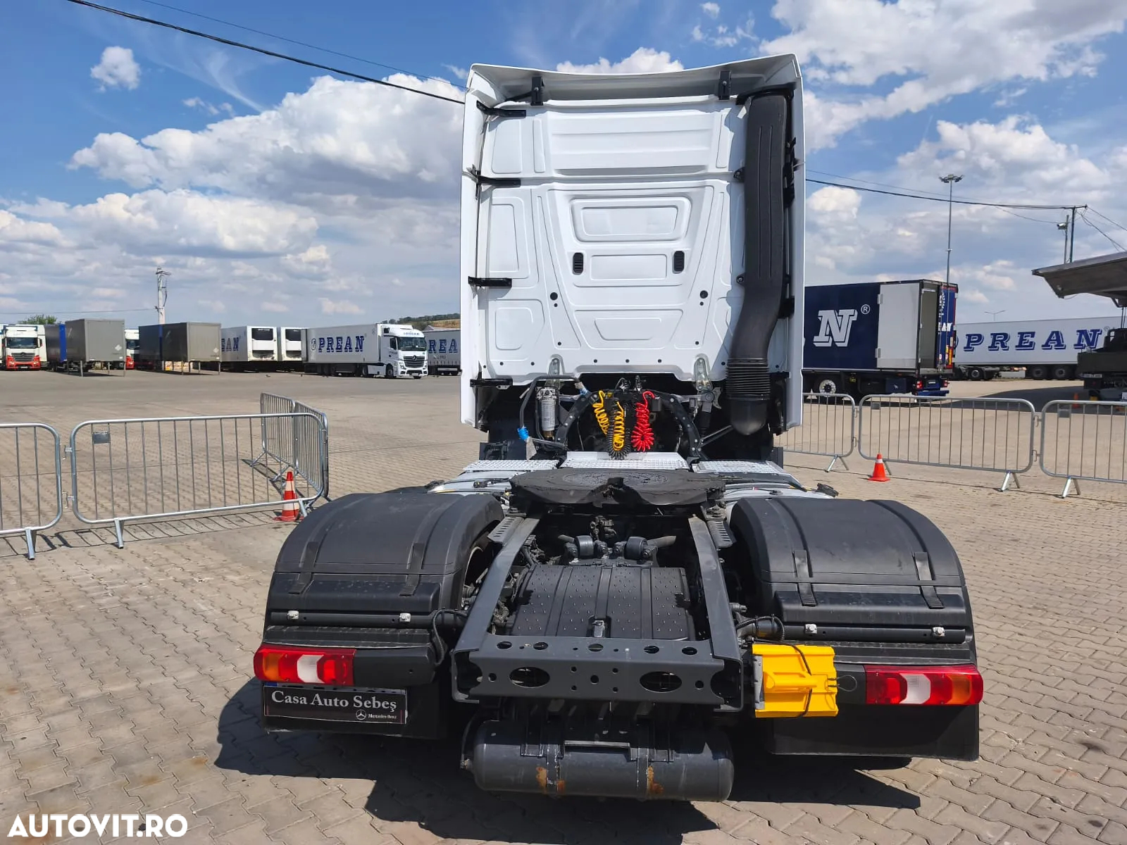 Mercedes-Benz Actros - 4