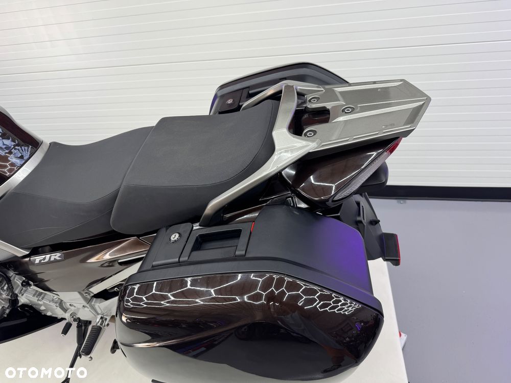 Yamaha FJR - 31