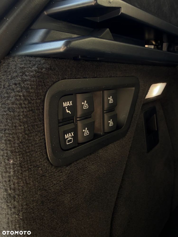 BMW X7 M50i sport - 17