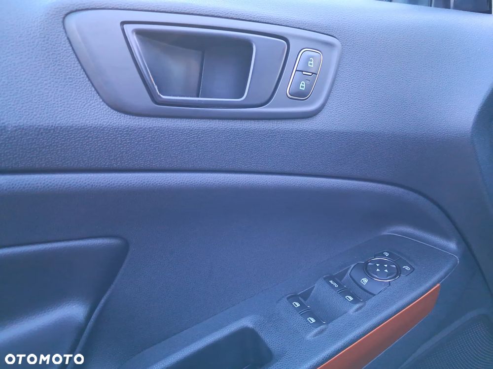 Ford EcoSport - 30