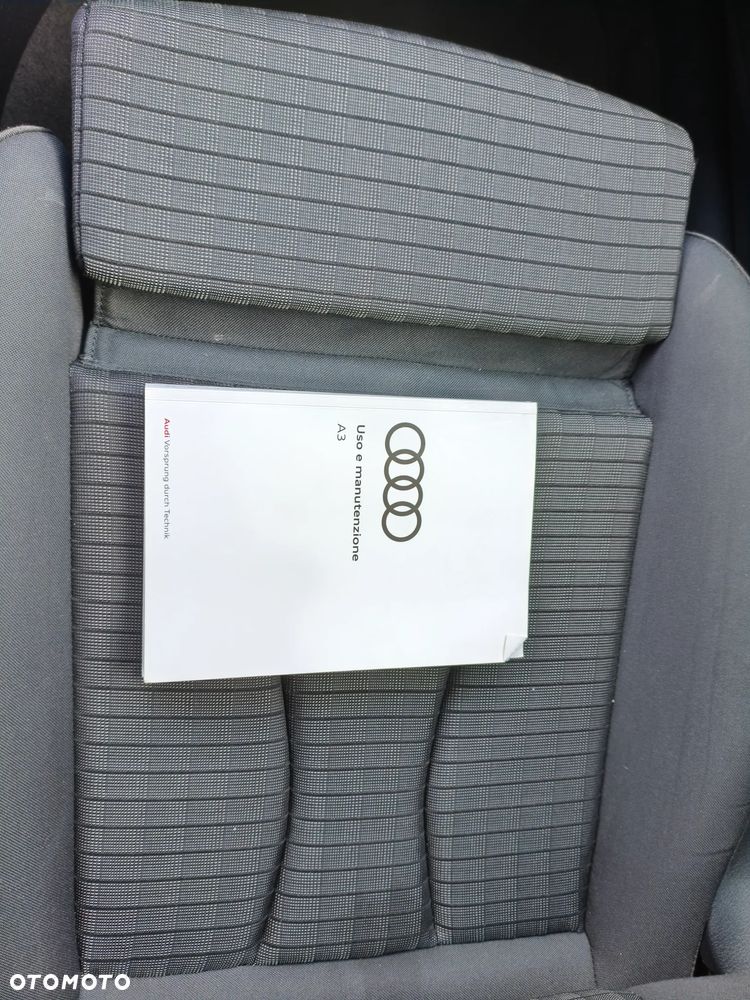 Audi A3 Sportback 1.6 TDI S tronic Attraction - 38