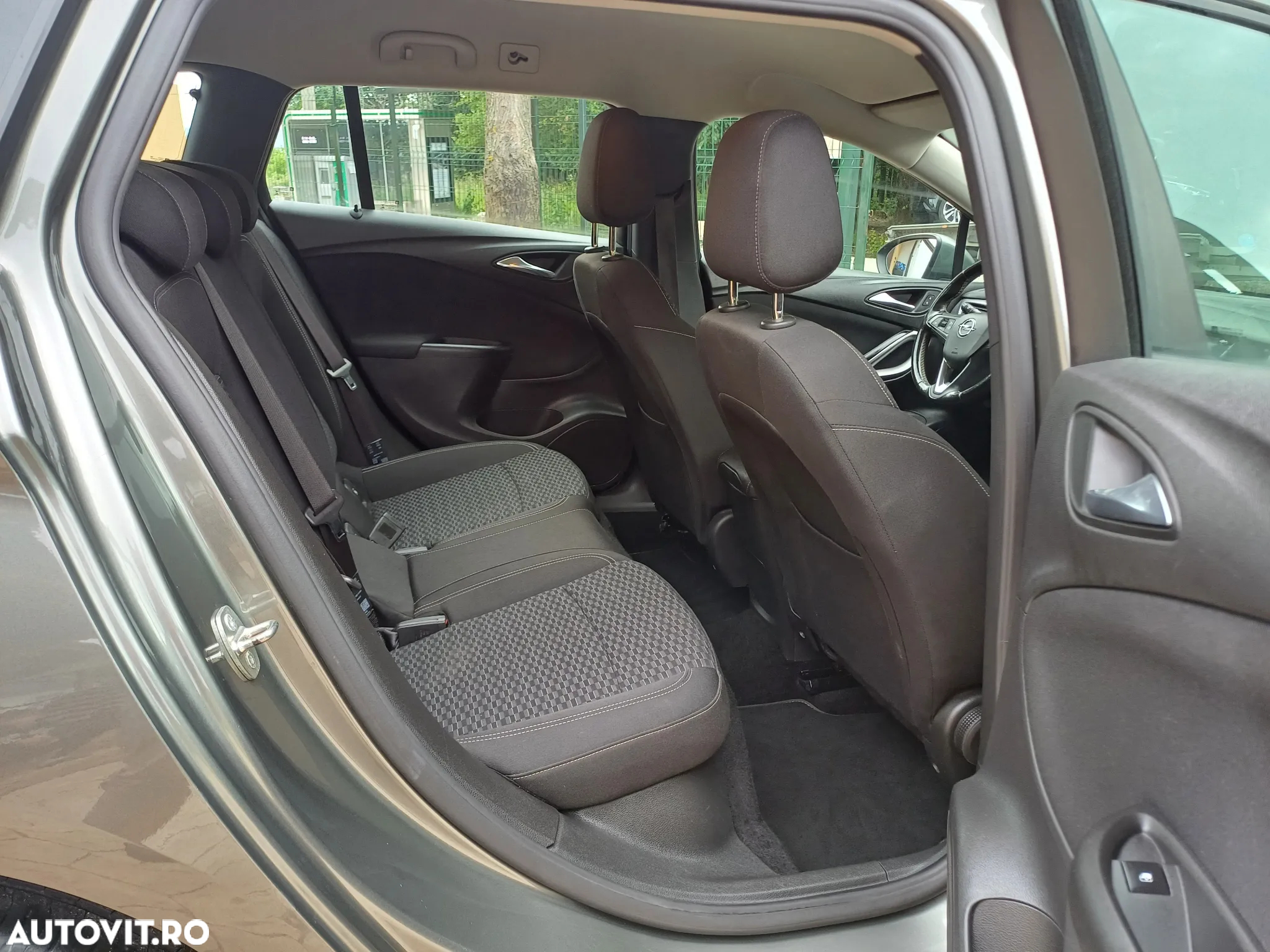 Opel Astra 1.6 CDTI ECOTEC ECOFlex Start/Stop Dynamic - 10
