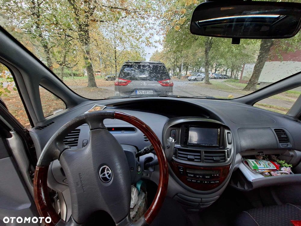 Toyota Previa 2003 photo 4