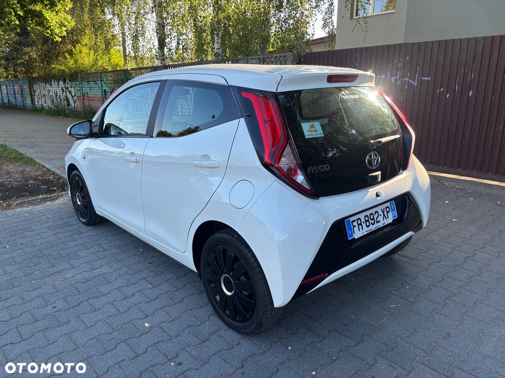Toyota Aygo x.shift x-play connect - 7