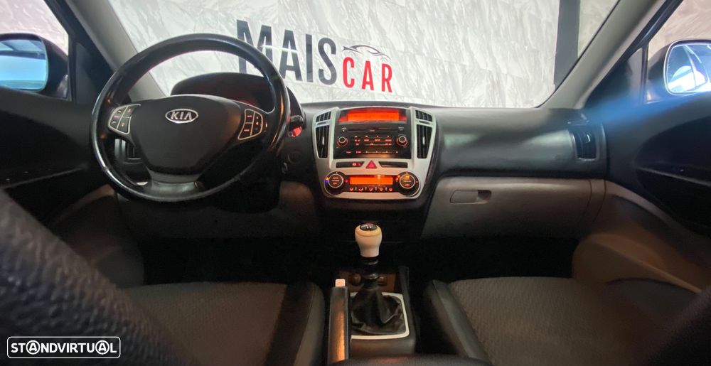 Kia Ceed SW 1.6 CRDi LX - 10