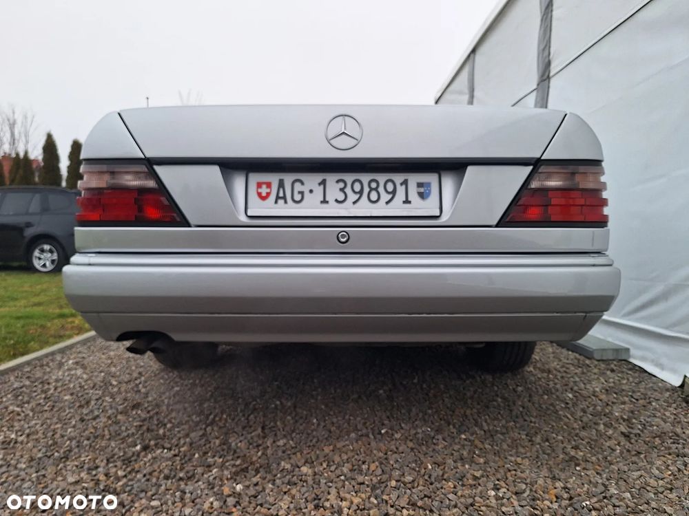Mercedes-Benz W124 (1984-1993) - 17