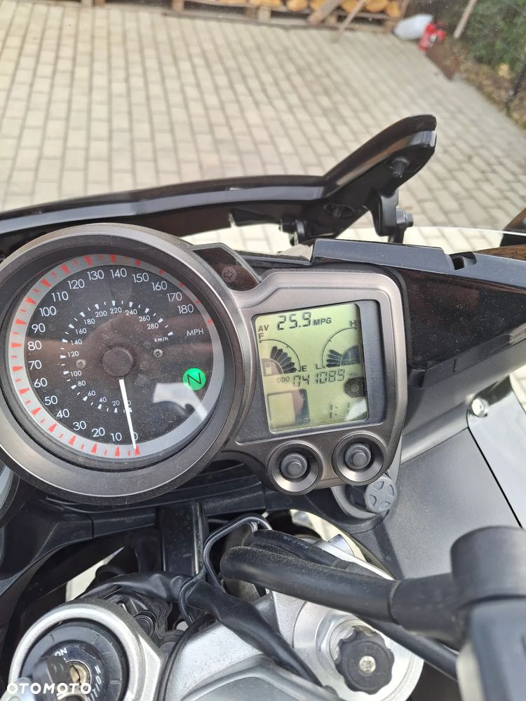 Yamaha FJR - 4