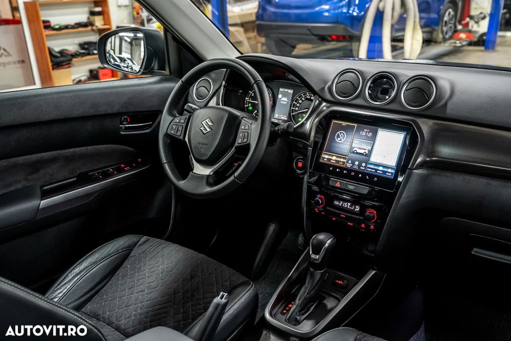 Suzuki Vitara 1.5 AllGrip HEV Luxus - 11
