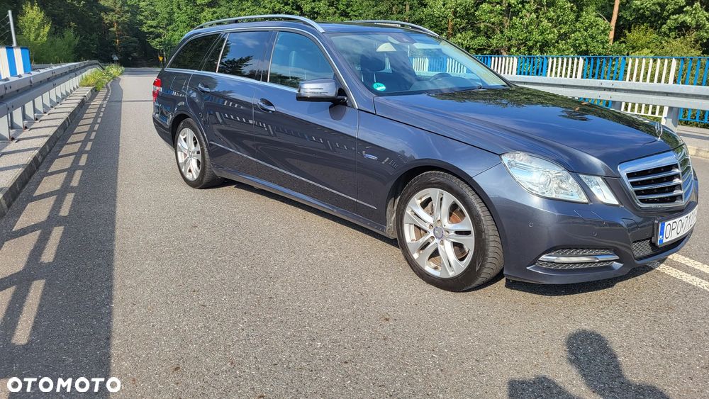 Mercedes-Benz Klasa E 250 CGI BlueEffICIENCY Avantgarde - 2
