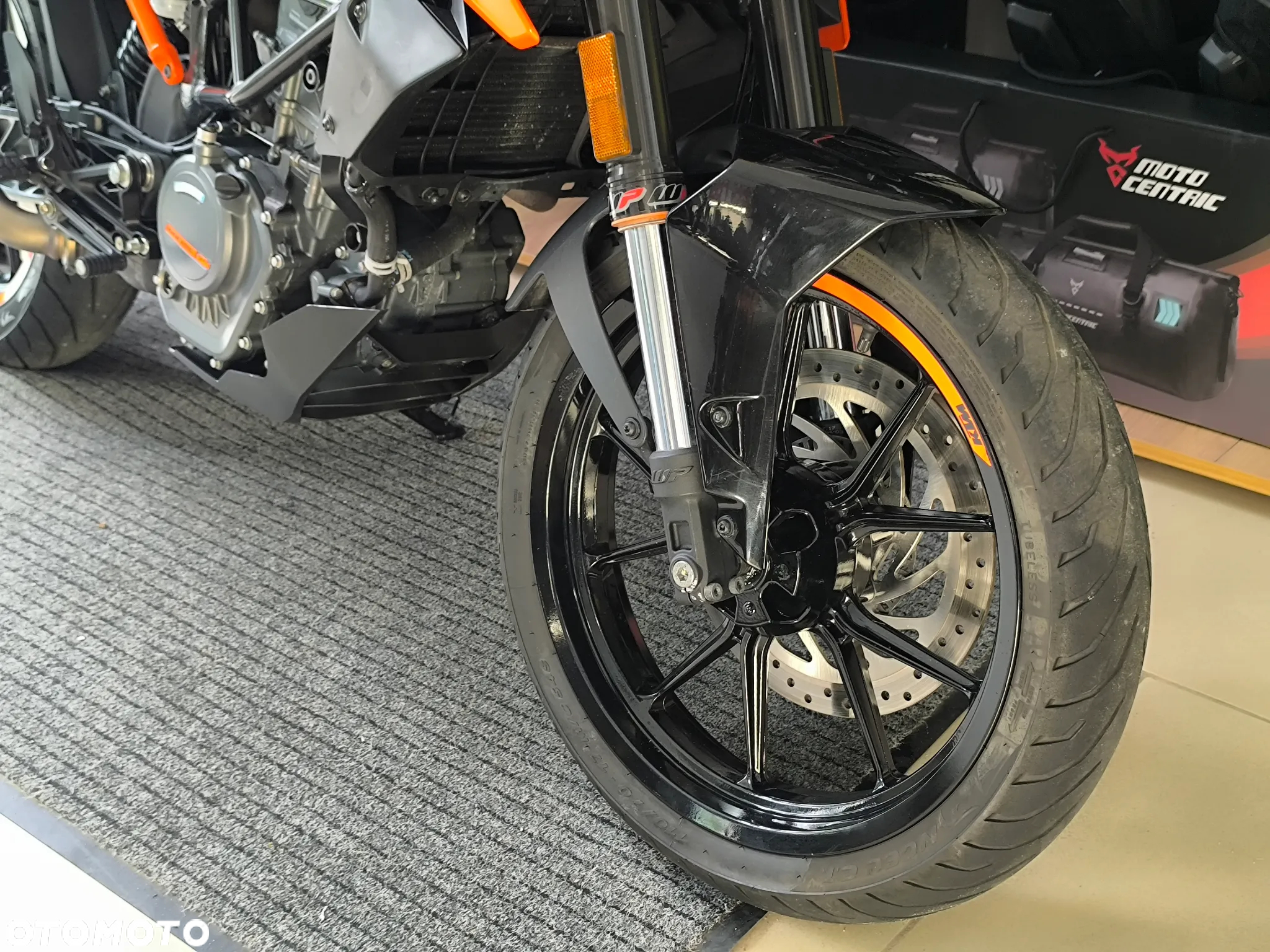 KTM Duke - 13