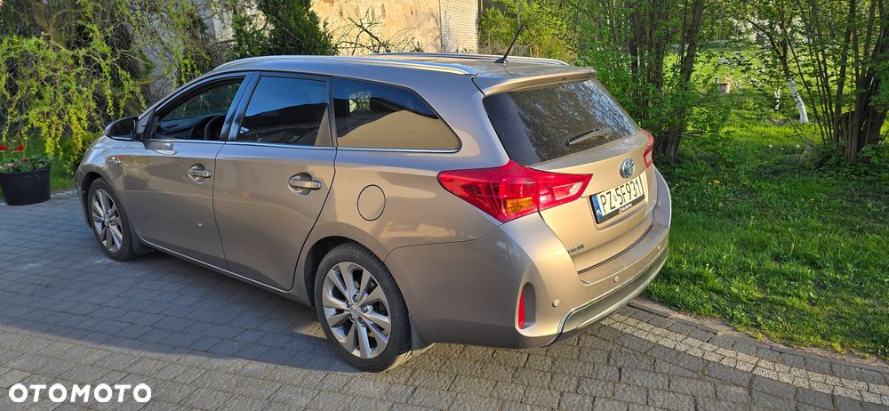 Toyota Auris 1.8 HSD Prestige - 4