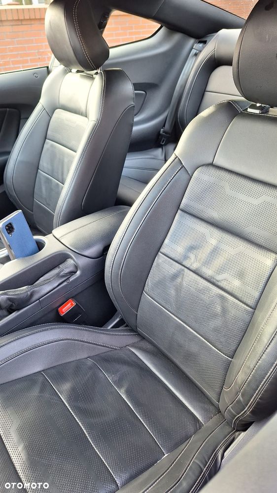 Ford Mustang 5.0 V8 GT - 6