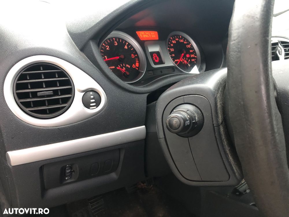 Renault Clio dCi 90 Dynamique - 18