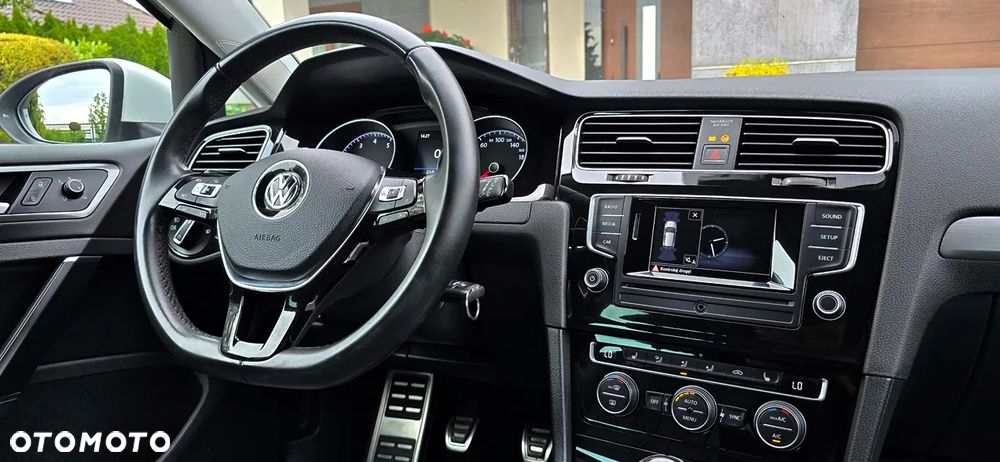 Volkswagen Golf - 9