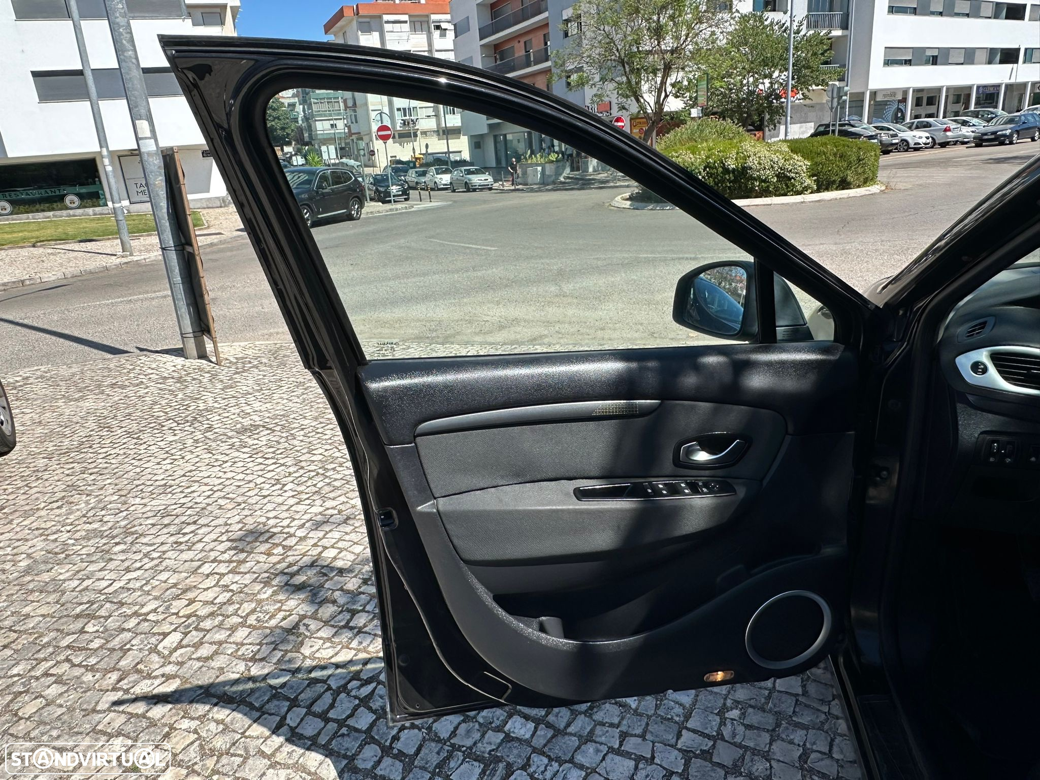 Renault Scénic 1.5 dCi Dynamique S - 22