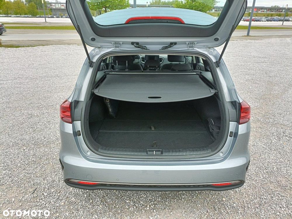 Kia Ceed 1.6 CRDi SCR M - 11