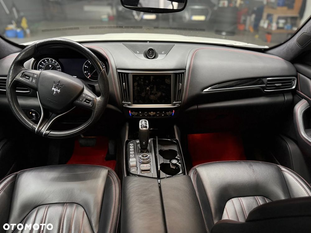 Maserati Levante Q4 GranSport - 21