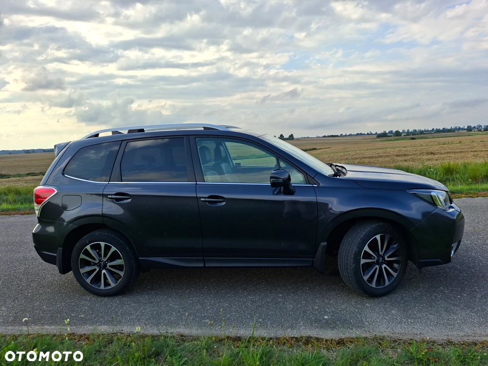 Subaru Forester 2.0 XT Platinum Lineartronic - 27