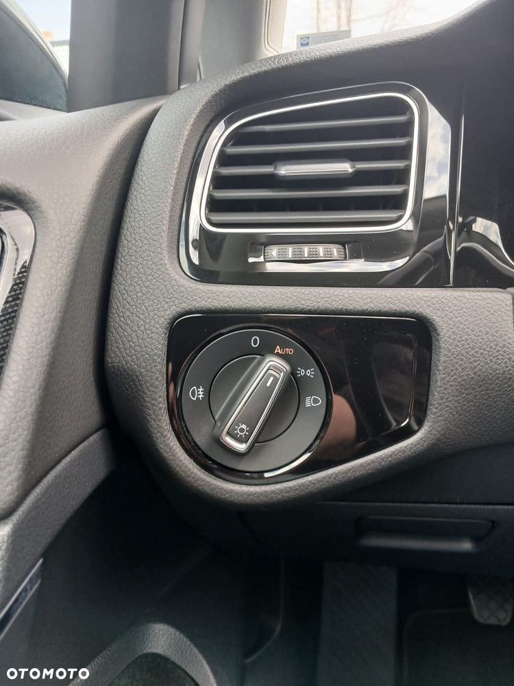 Volkswagen Golf 2.0 BlueTDI Highline - 12