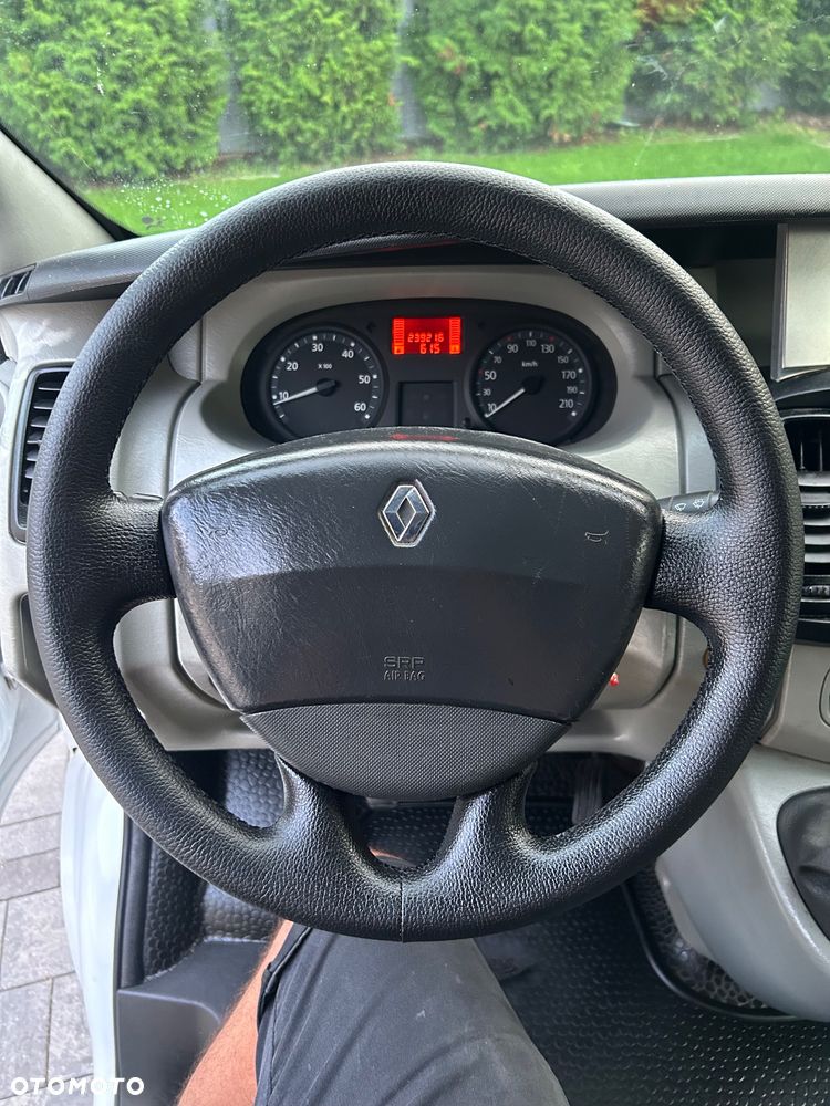 Renault Trafic - 19
